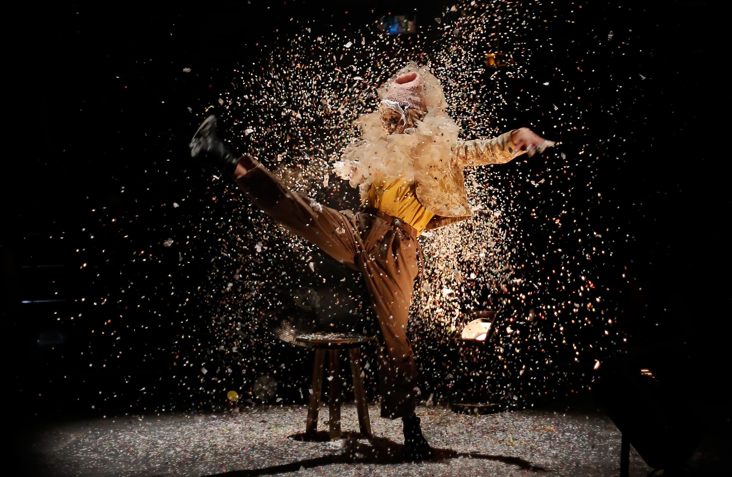 LS25_Bilder_HP_0021_Pardi_clown marta confetti_Circusögraphy